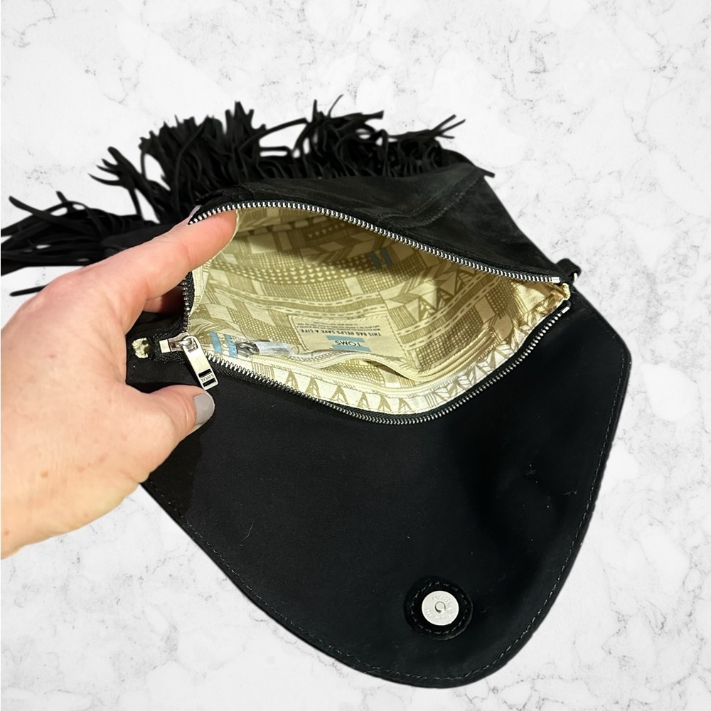 TOMS Black Suede Fringe Clutch Boho Western Festival Purse - Picture 6 of 6